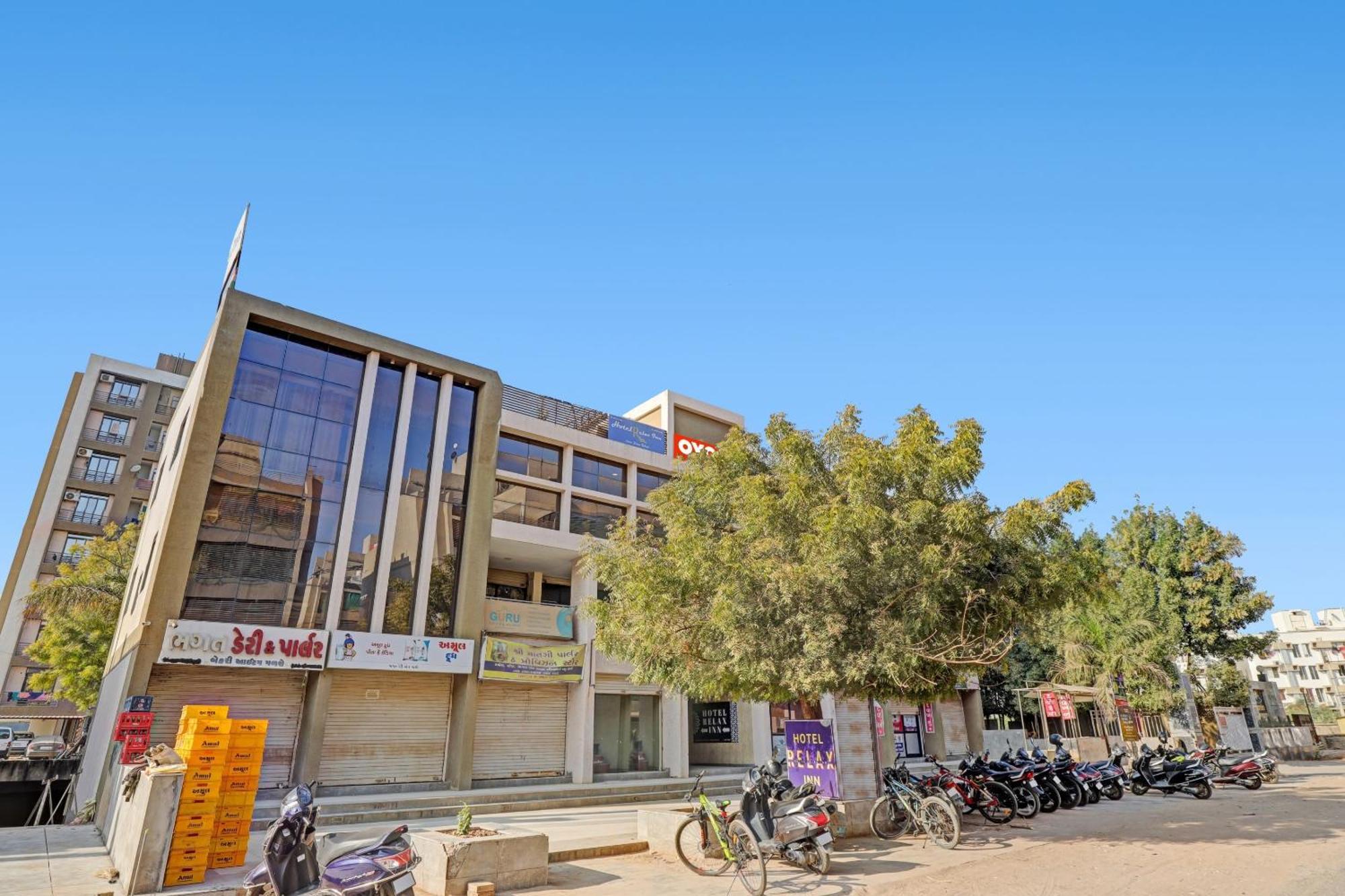 Fabhotel Relax Gandhinagar Exterior photo