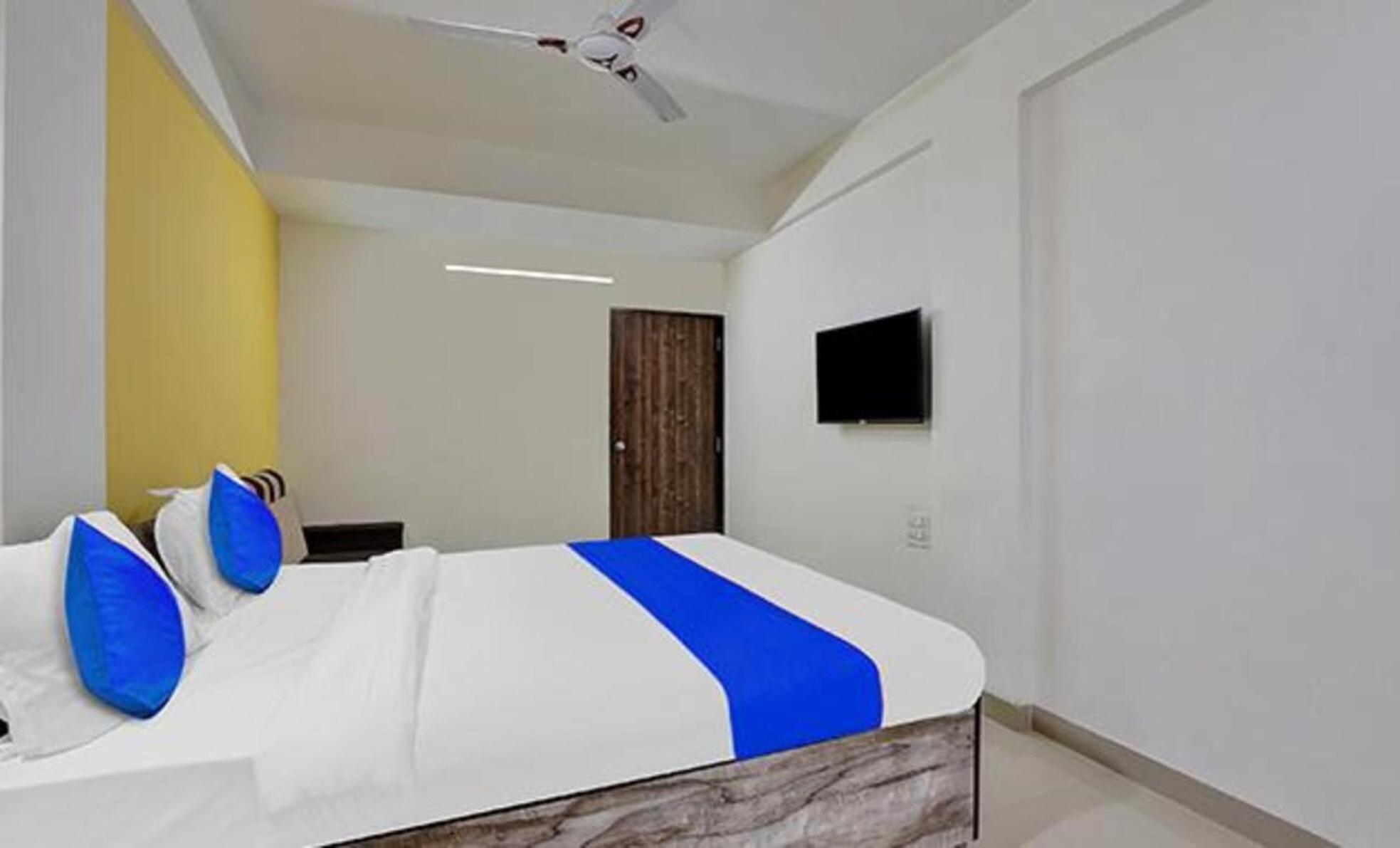 Fabhotel Relax Gandhinagar Exterior photo