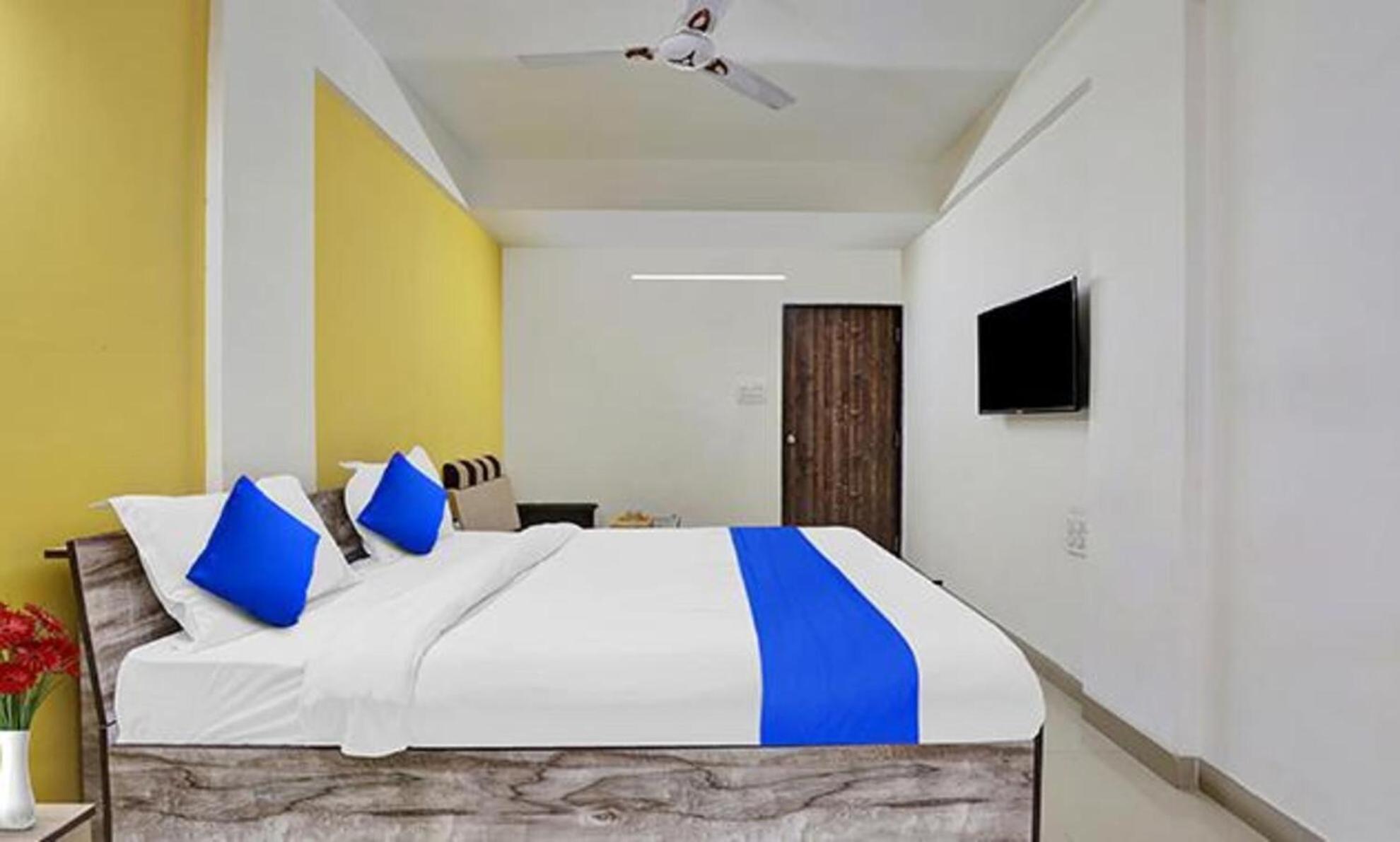 Fabhotel Relax Gandhinagar Exterior photo