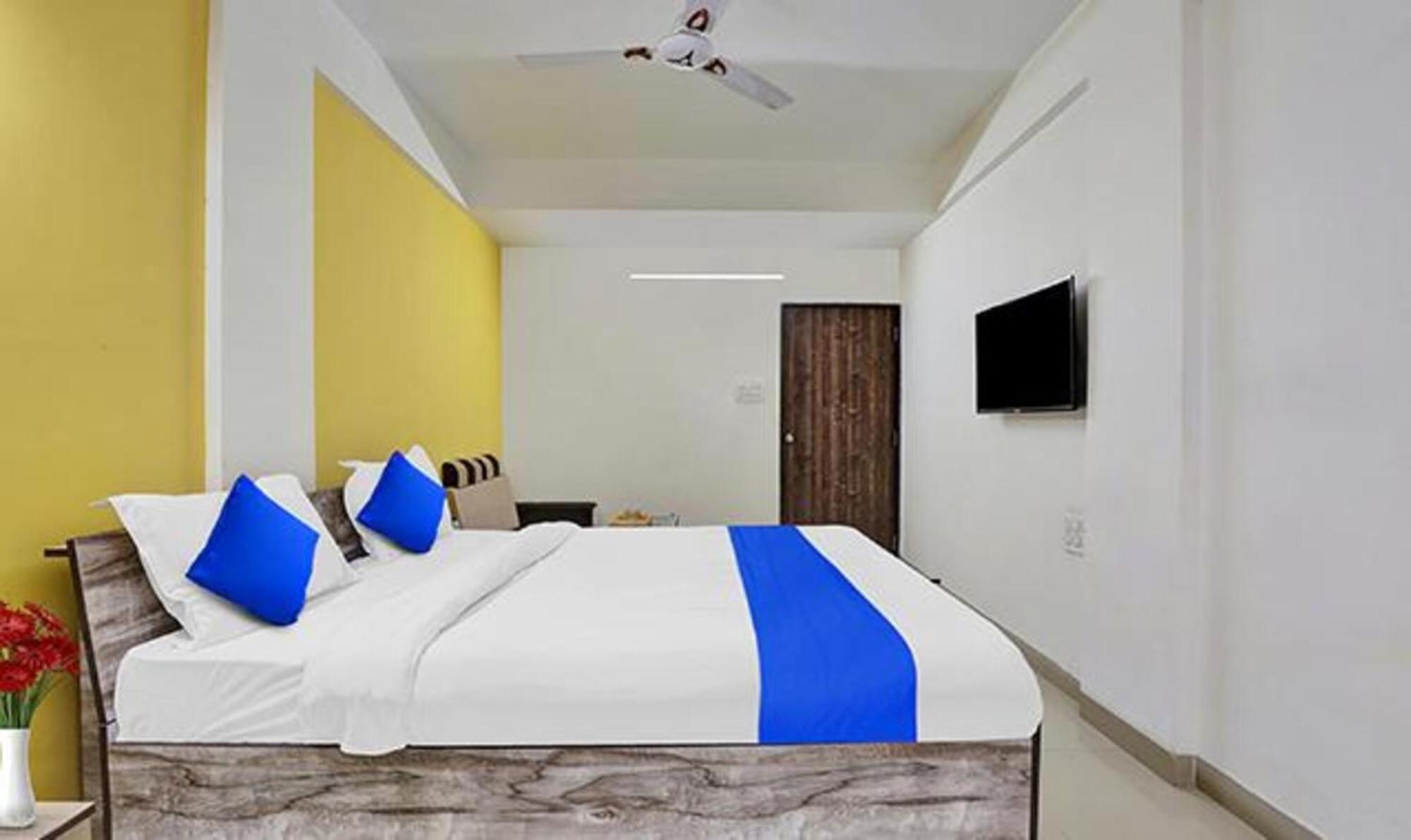 Fabhotel Relax Gandhinagar Exterior photo